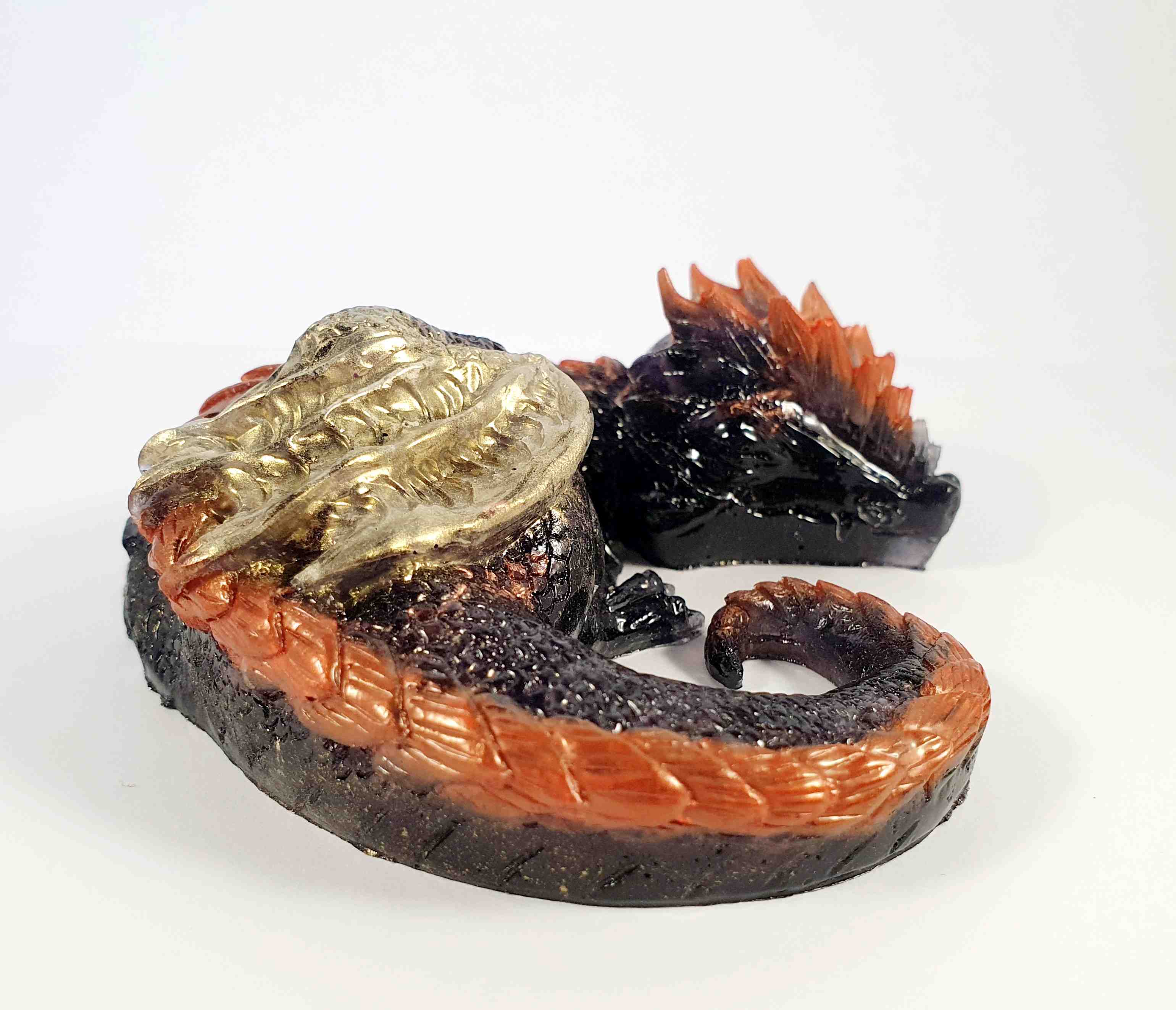 Orgonites, Draken, Groot Zwarte draak met oranje