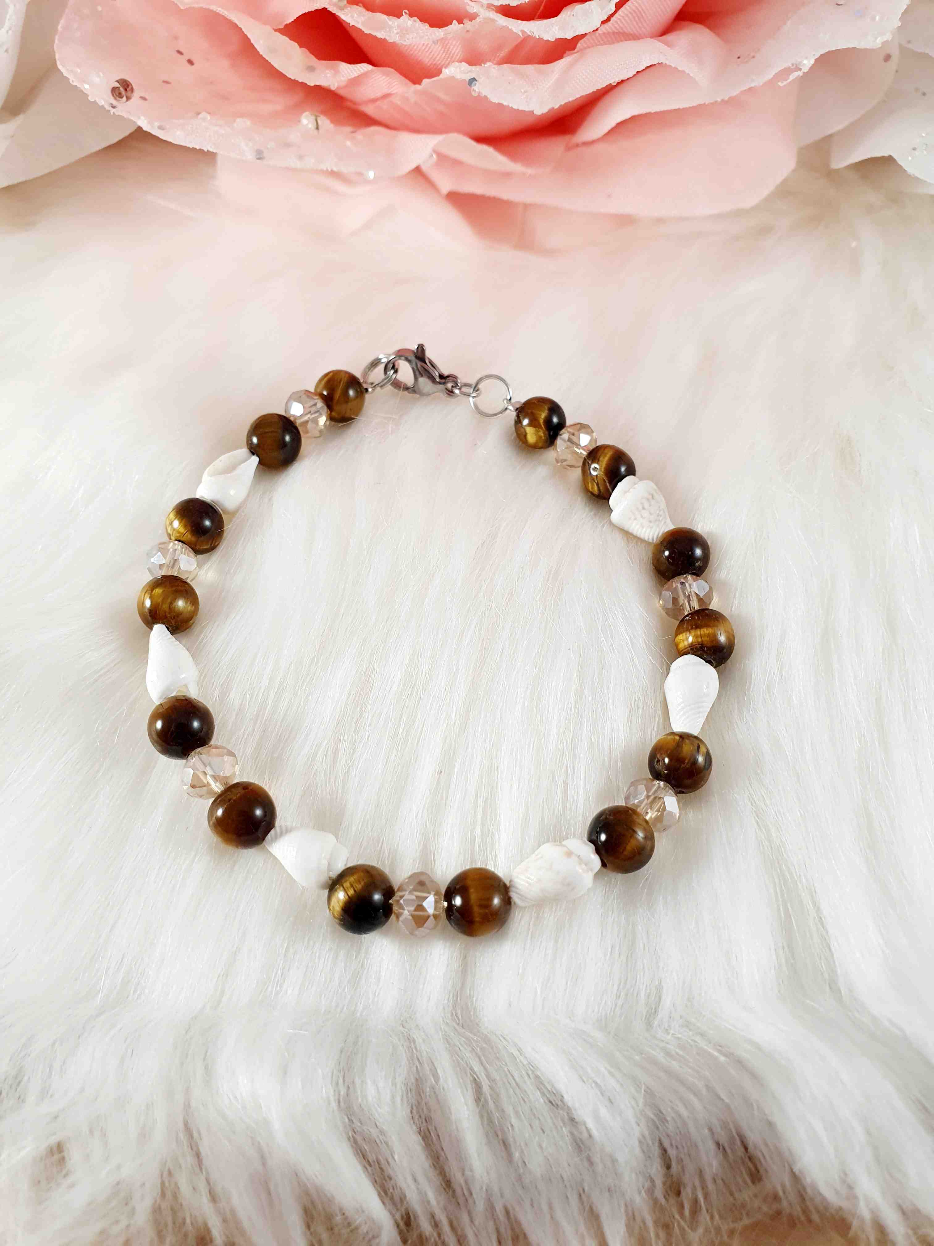Sieraden, Armbanden, Armband met Edelsteen en Schelpenkralen (6mm) Tijgeroog met Champagne