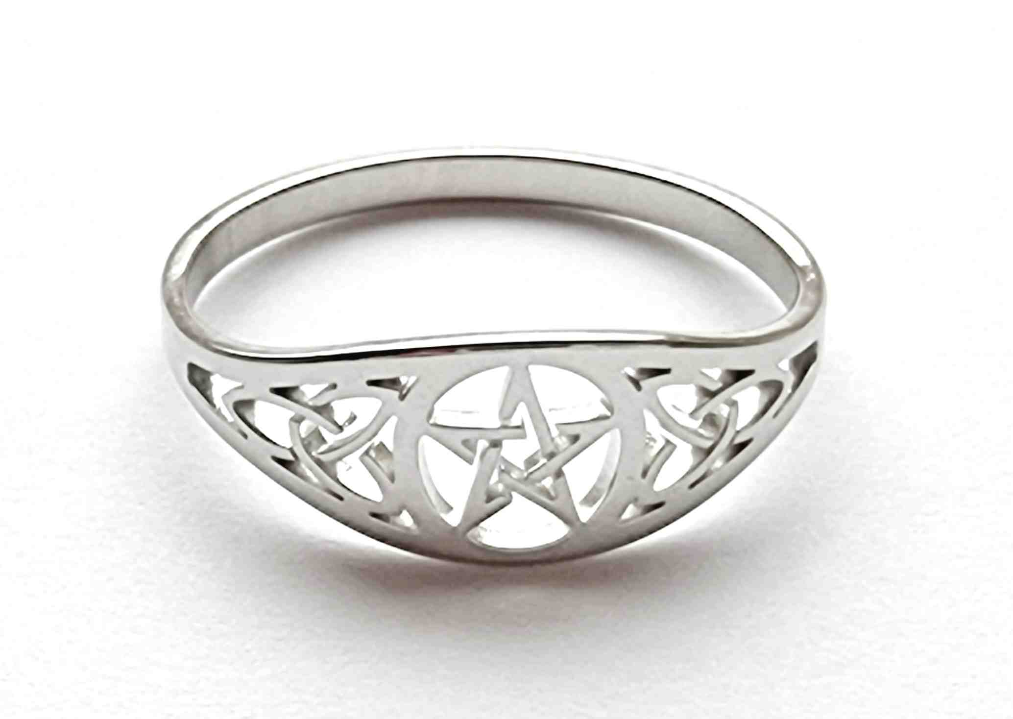 Sieraden, Ringen, Ring Pentragram en Keltische Knopen Ring Pentagram en Keltische knopen maat 16,5
