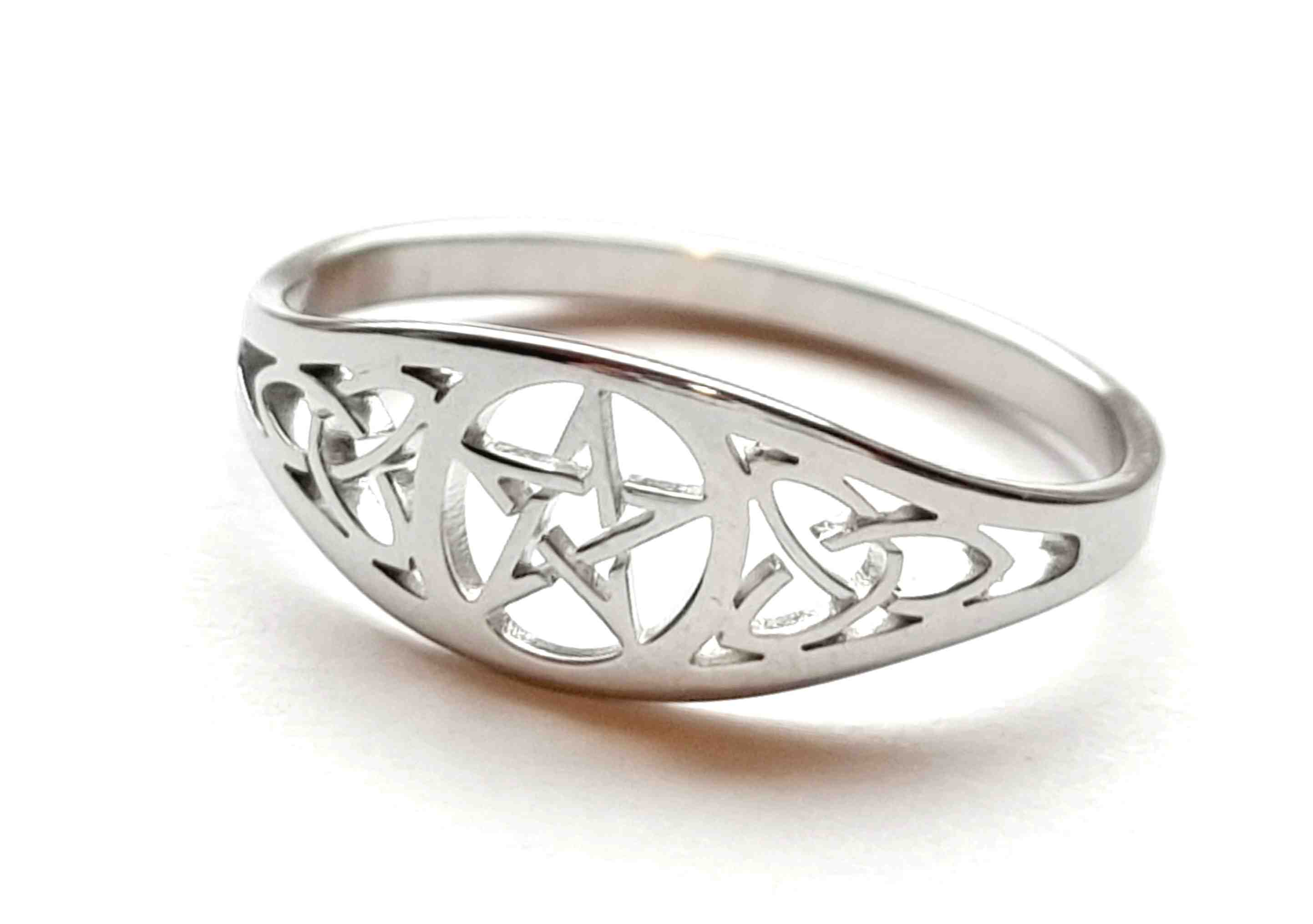Sieraden, Ringen, Ring Pentragram en Keltische Knopen Ring Pentagram en Keltische knopen maat 17,5