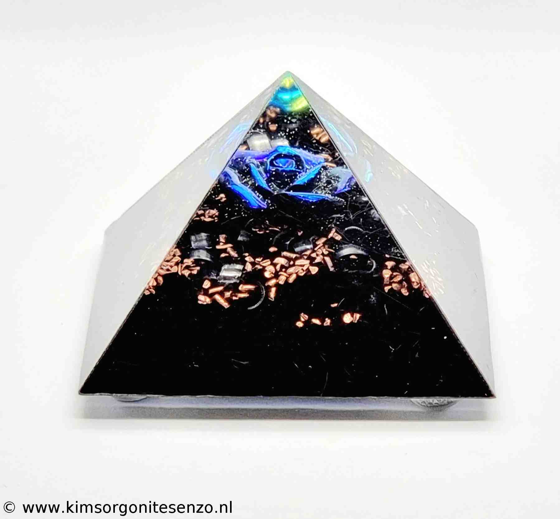 Orgonites, Piramides, Piramide Medium laag Piramide met Zwarte Toermalijn