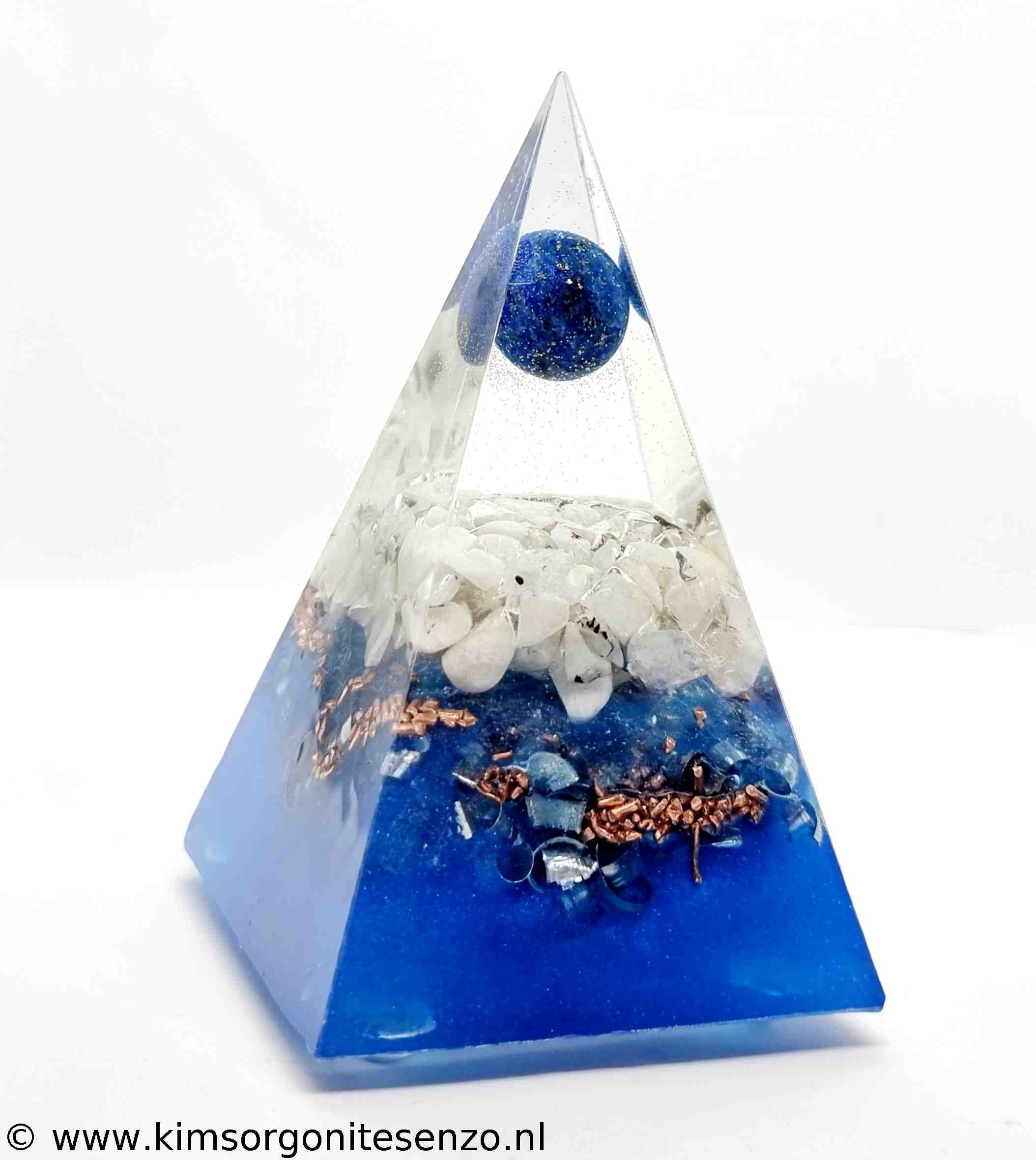 Orgonites, Piramides, Piramide Russisch Medium Piramide met Lapis Lazuli, Maansteen en Bergkristal