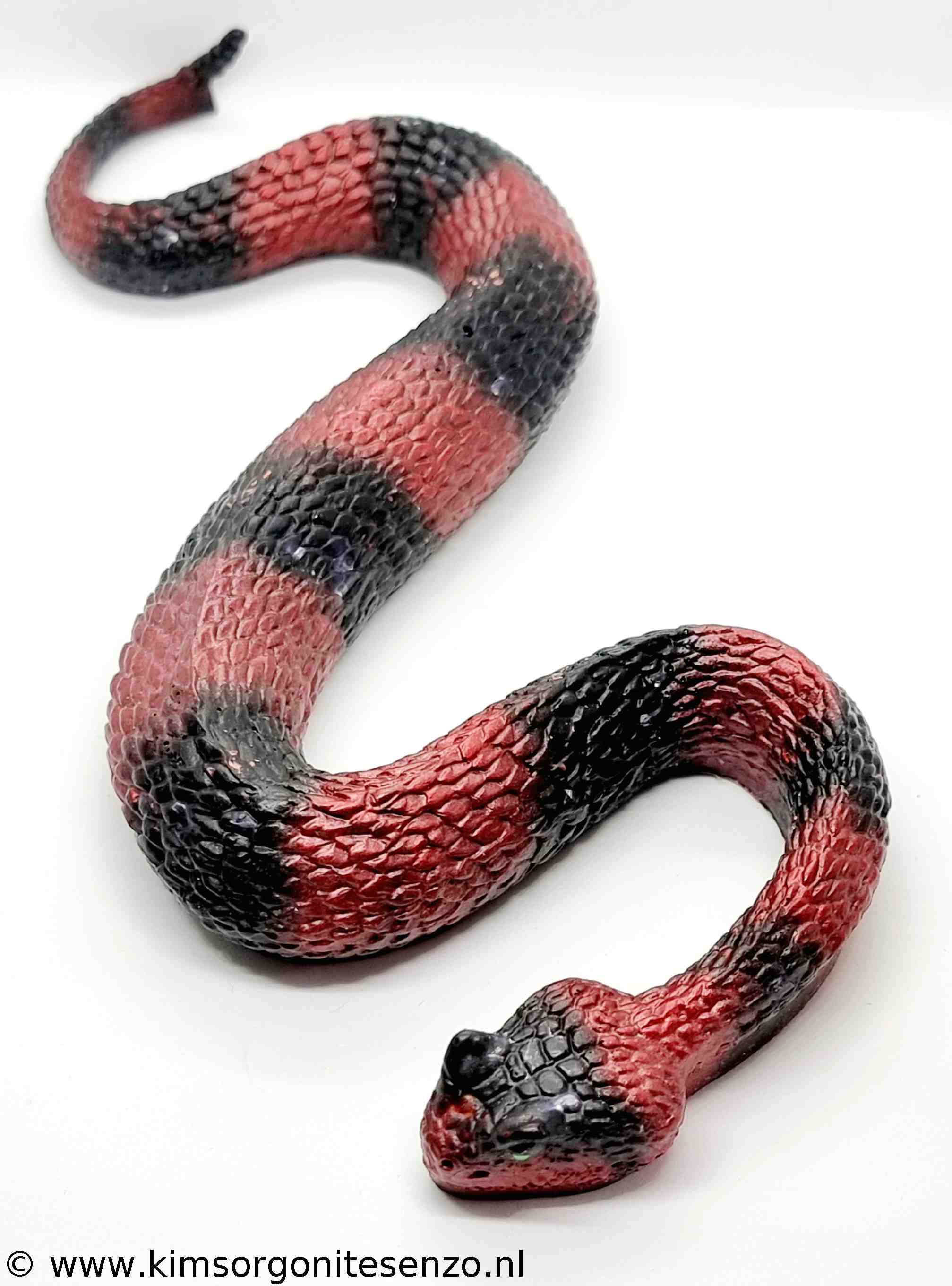 Orgonites, Overige, Slangen Zwart met Rood klein
