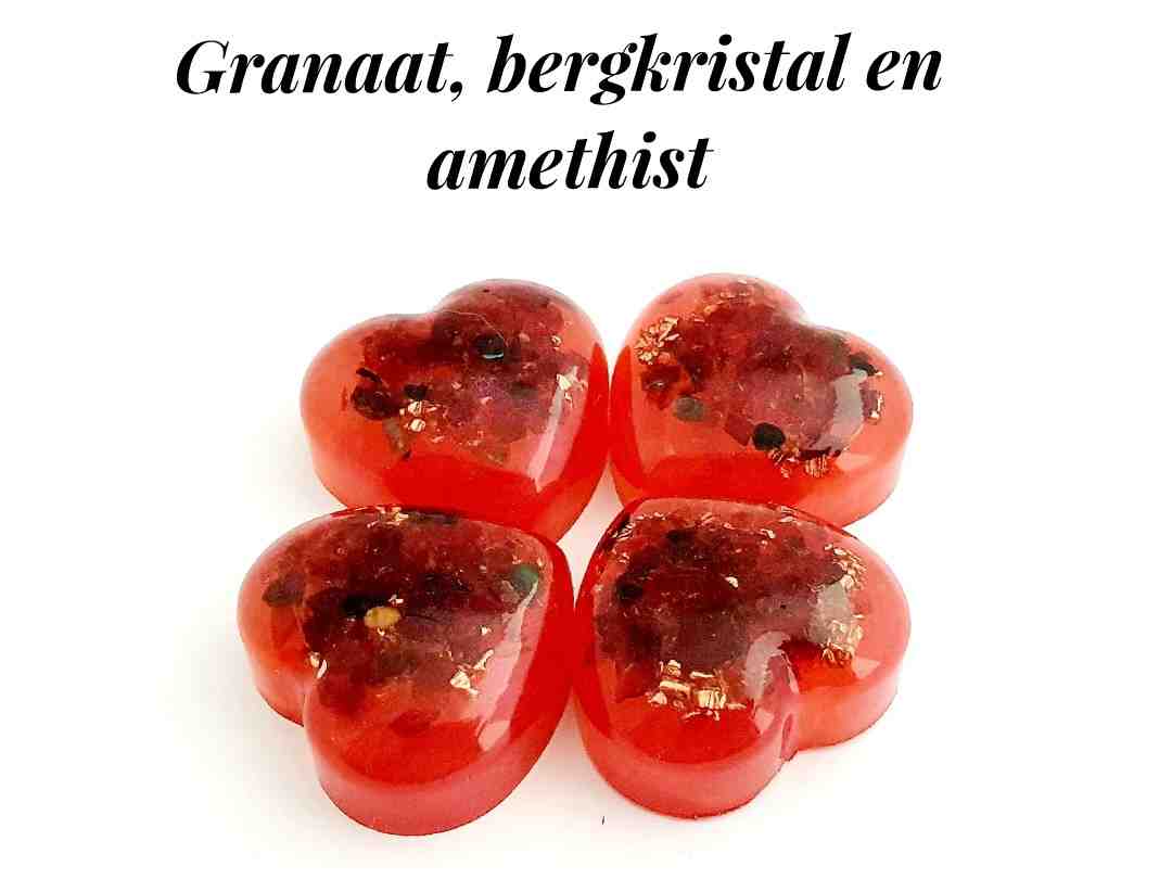 Orgonites, Harten, Klein Granaat, Amethist en Bergkristal