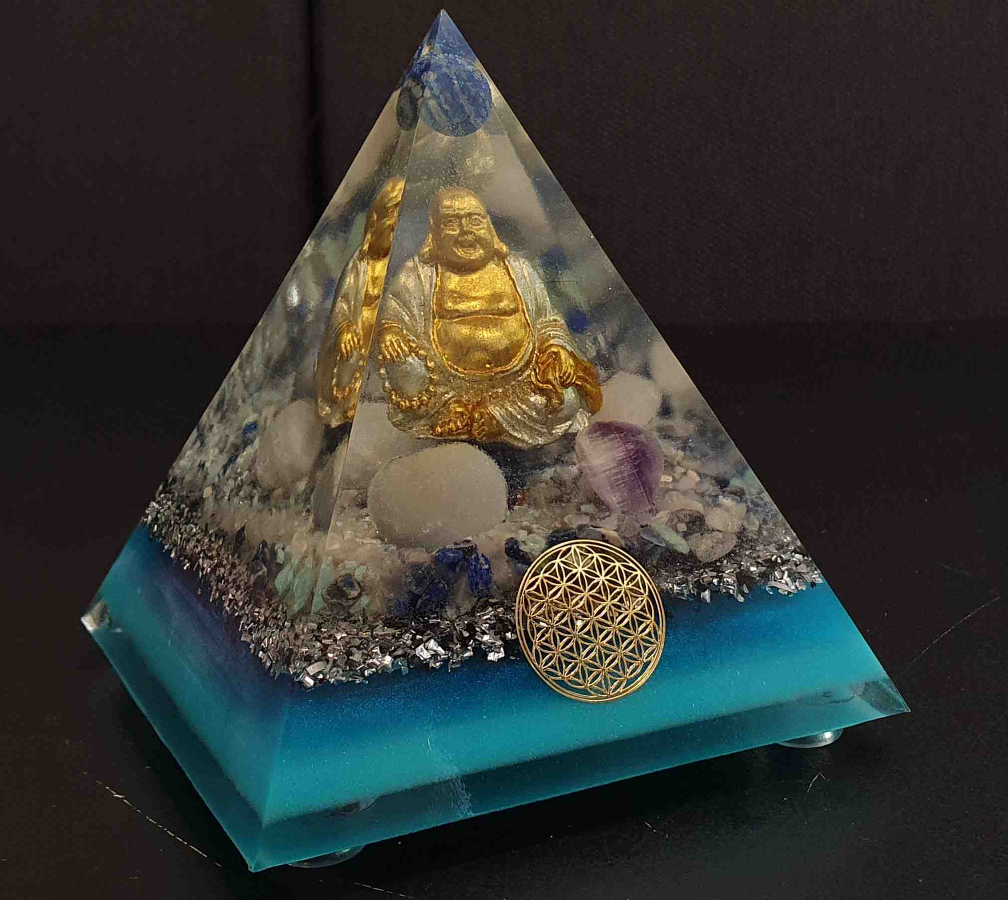 Orgonites, Piramides, Groot Boeddha Blauw